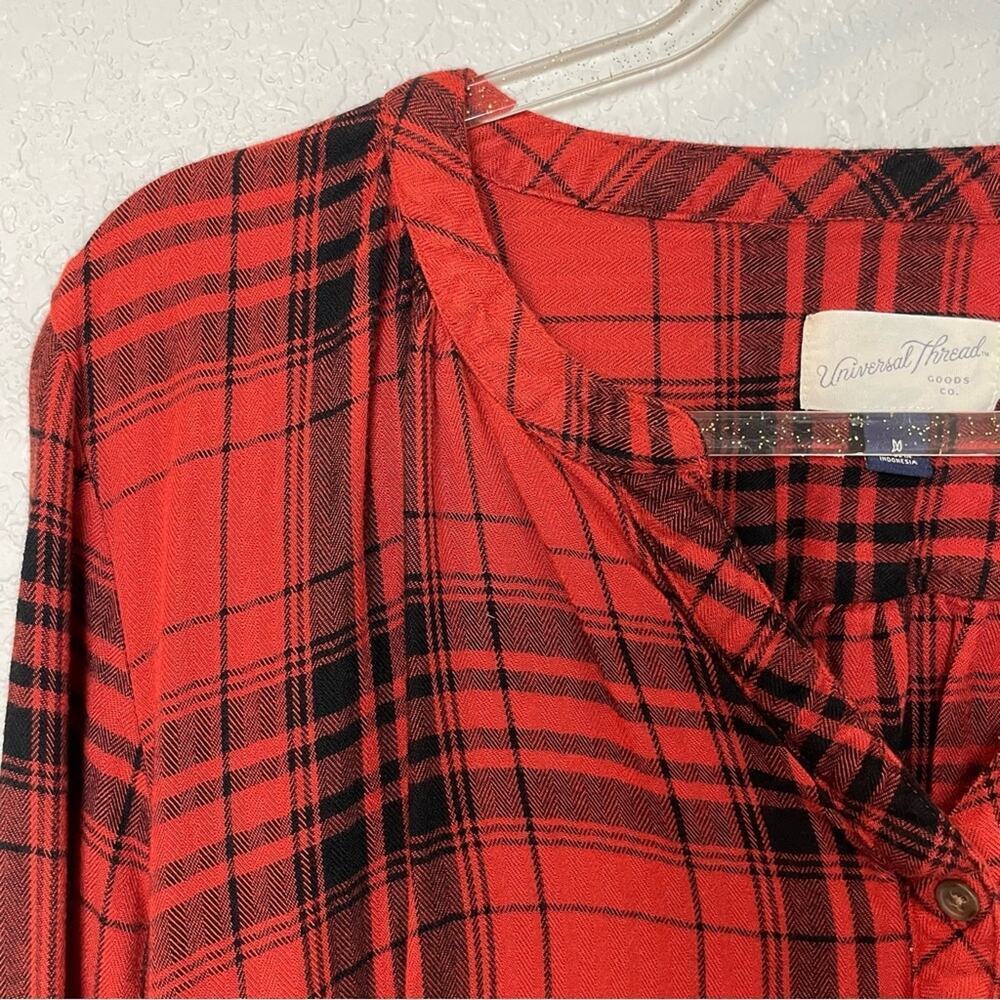 UNIVERSAL THREAD Burnt Orange & Black Plaid 1/4 Button Down Shirt Size M - Picture 2 of 7